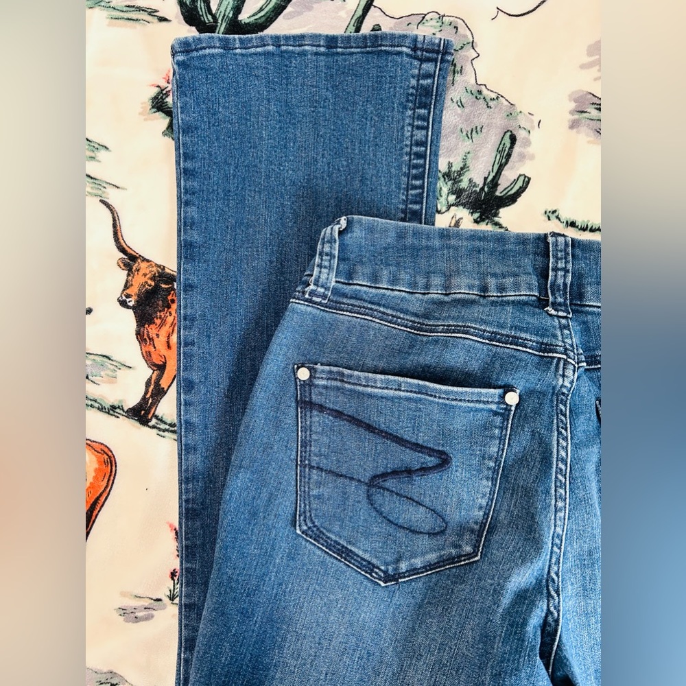 🩶New Blue Bootcut Jeans 🩶 - Picture 7 of 7